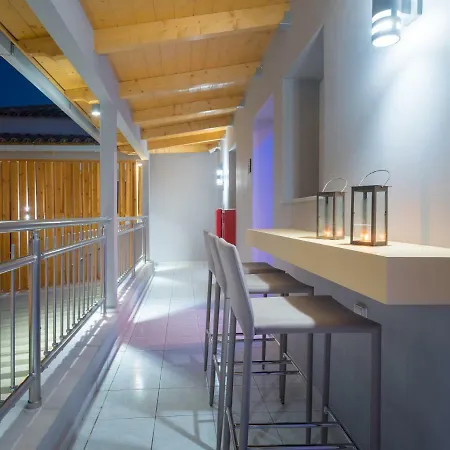 Savvas Luxury Suites Laganas Exterior foto