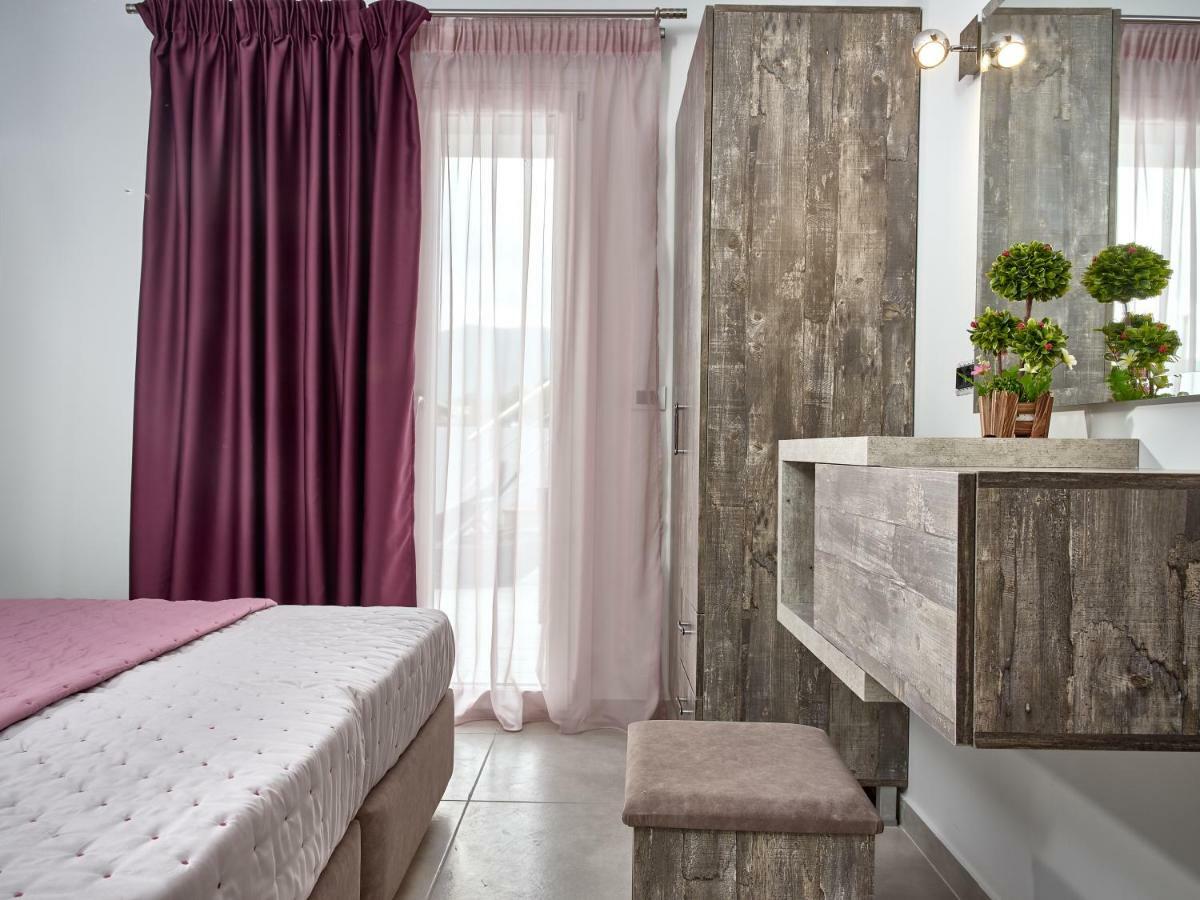 Savvas Luxury *