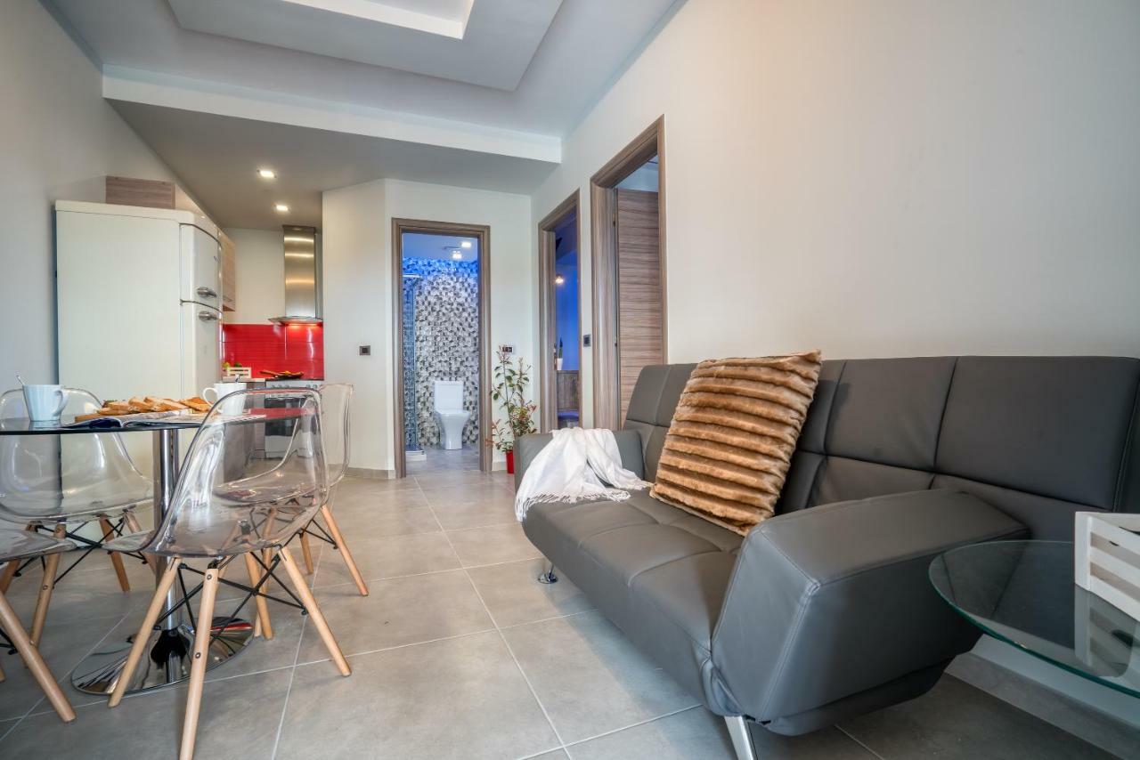 Savvas Luxury Apartment