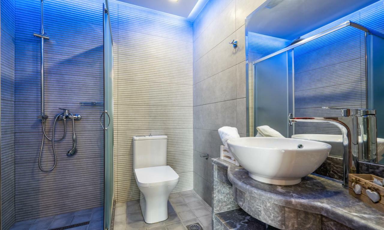 Savvas Luxury