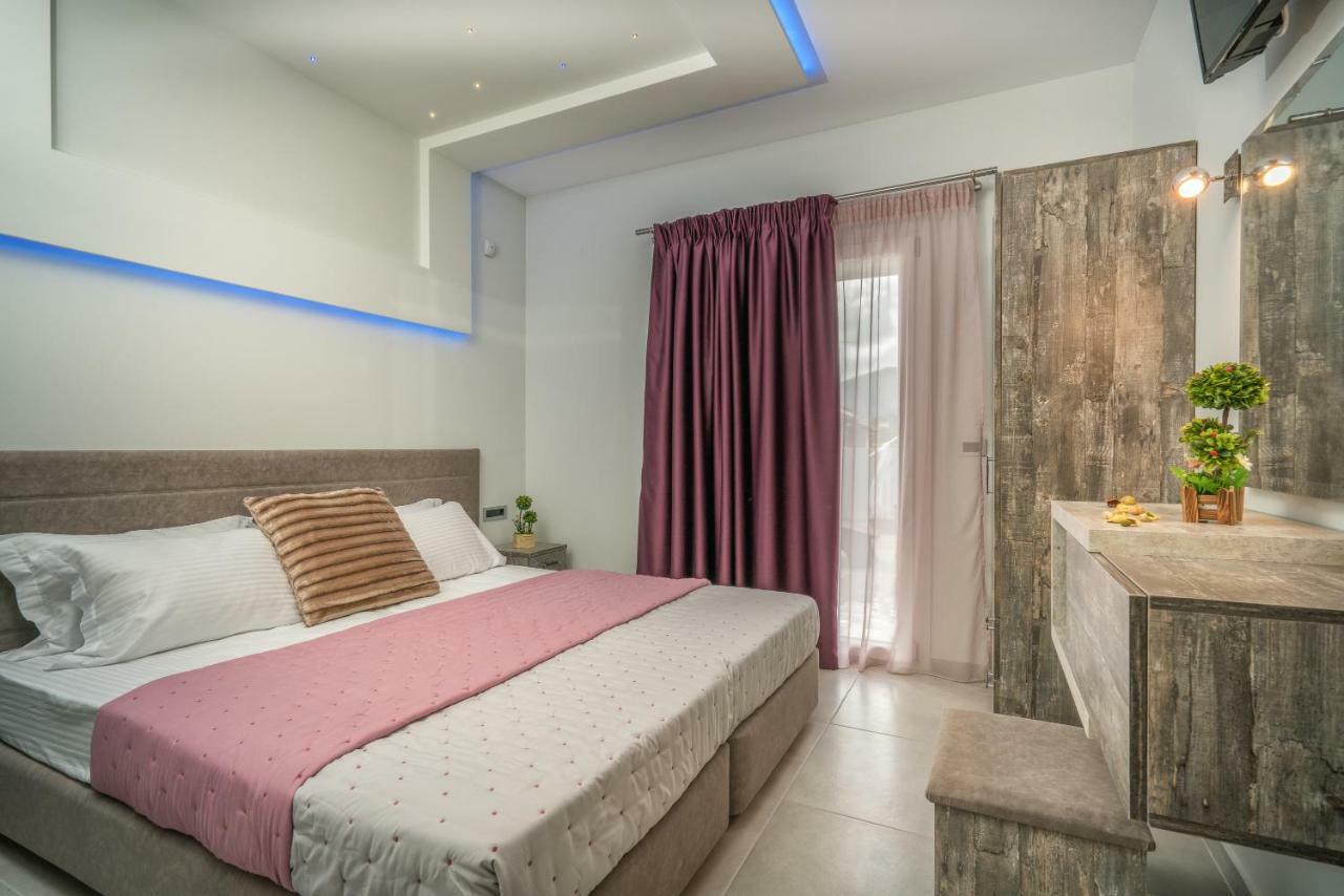Savvas Luxury