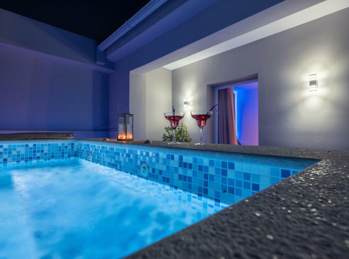 Savvas Luxury