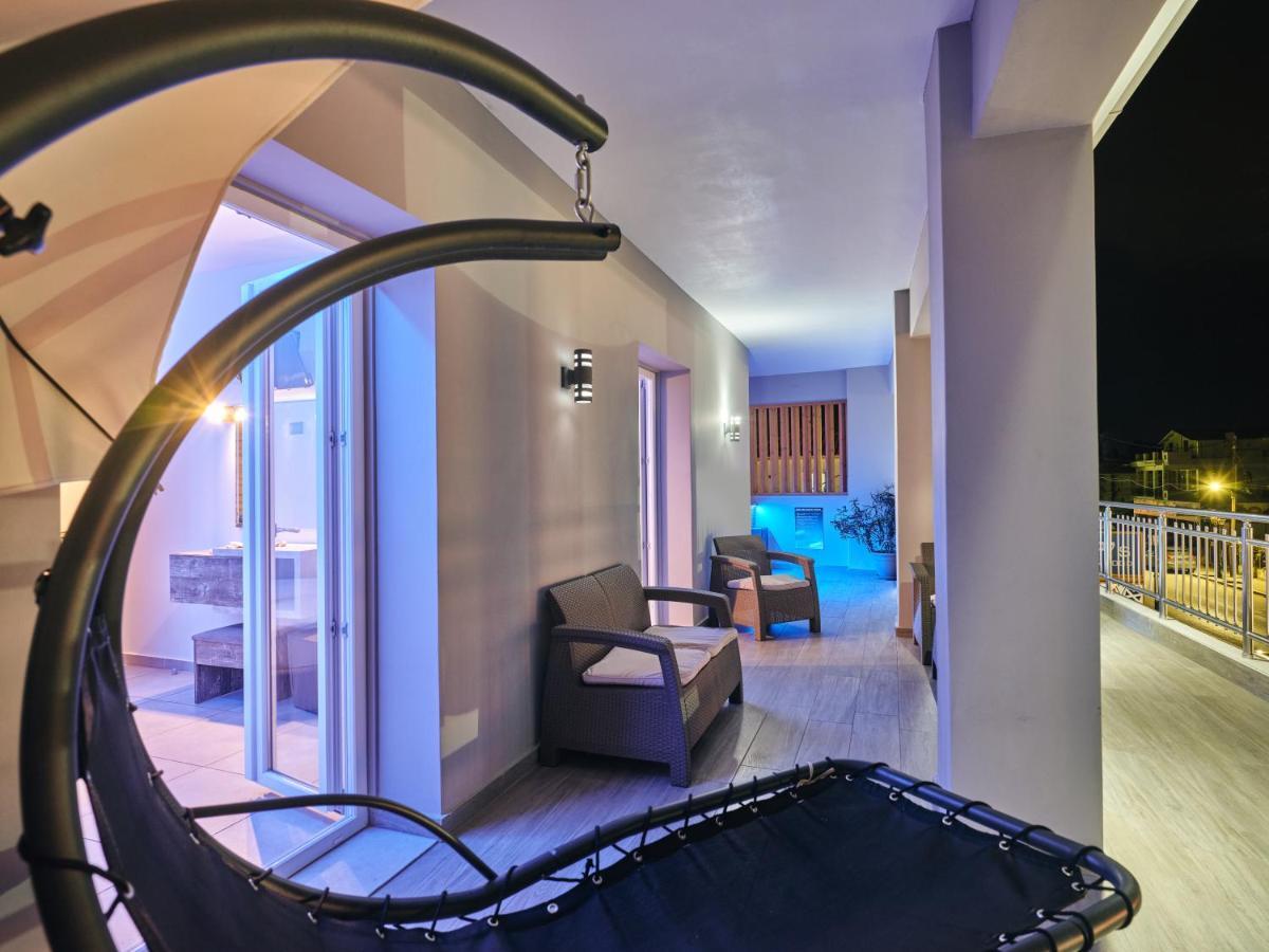 Savvas Luxury Laganas